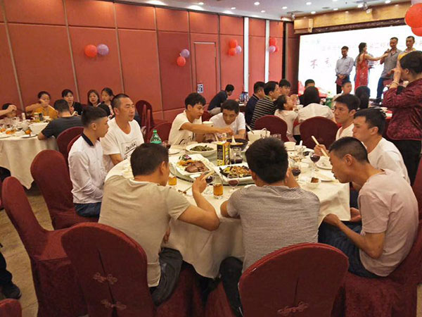 2018年春茗感恩會(huì)：“不忘初心，砥礪前行”！